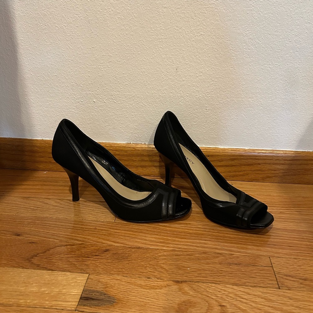 Ellen Tracy Elegant Black Peep-Toe Heels
